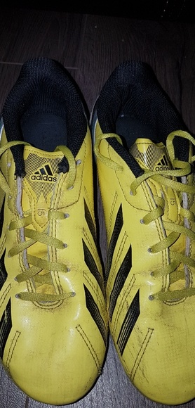 Adidas outdoor soccer cleats - Picture 2 of 3